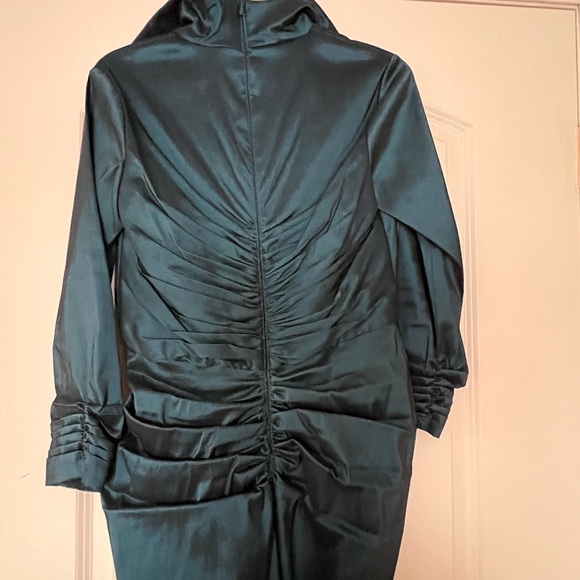 Tadashi Collection Aqua formal gown. Never worn size 8. - Picture 4 of 6